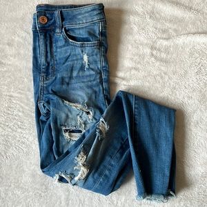 AE DISTRESSED JEANS